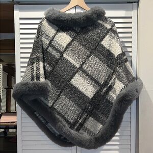 Gray Plaid Women's Sweater Poncho